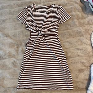 Cute summery dress with a sexy cutout
